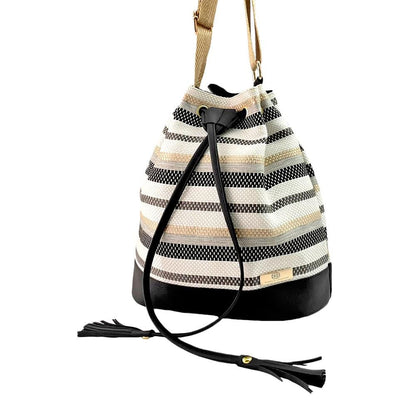 Bolso Manos Libres Bucket Dama Mujer Karla Chacon Aria Negro