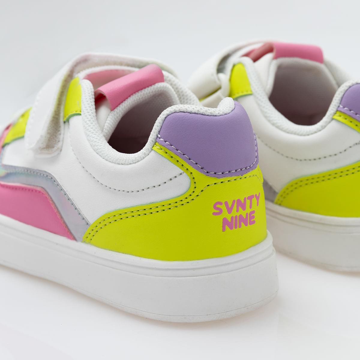 Tenis con bloques de color para bebé niña